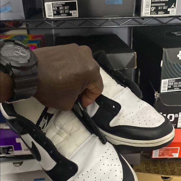 Nike panda dunks low size 11men preowned no box - Picture 3 of 4